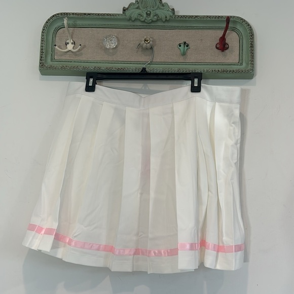 SUGAR THRILLZ ALWAYS AN ACADEMIC WHITE PLEATED MINI SKIRT PLUS SIZE 1X NWT - Picture 5 of 6